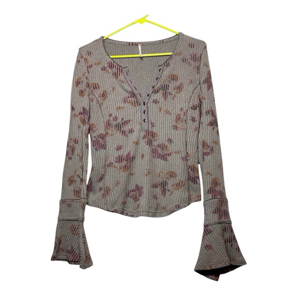 Women’s Free People Layer Me Henley with washed gray floral, size medium